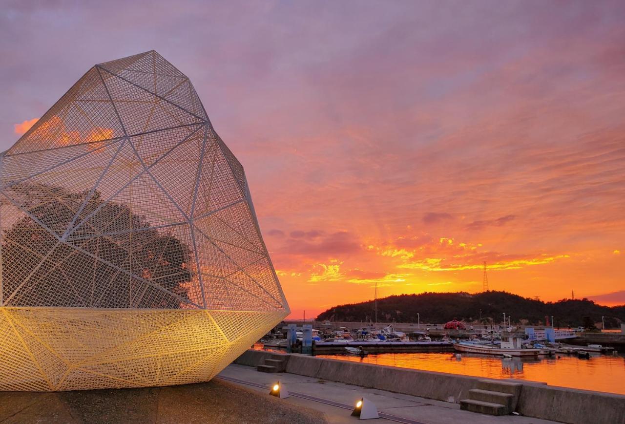 Yado Seven Beach Naoshima Eksteriør bilde