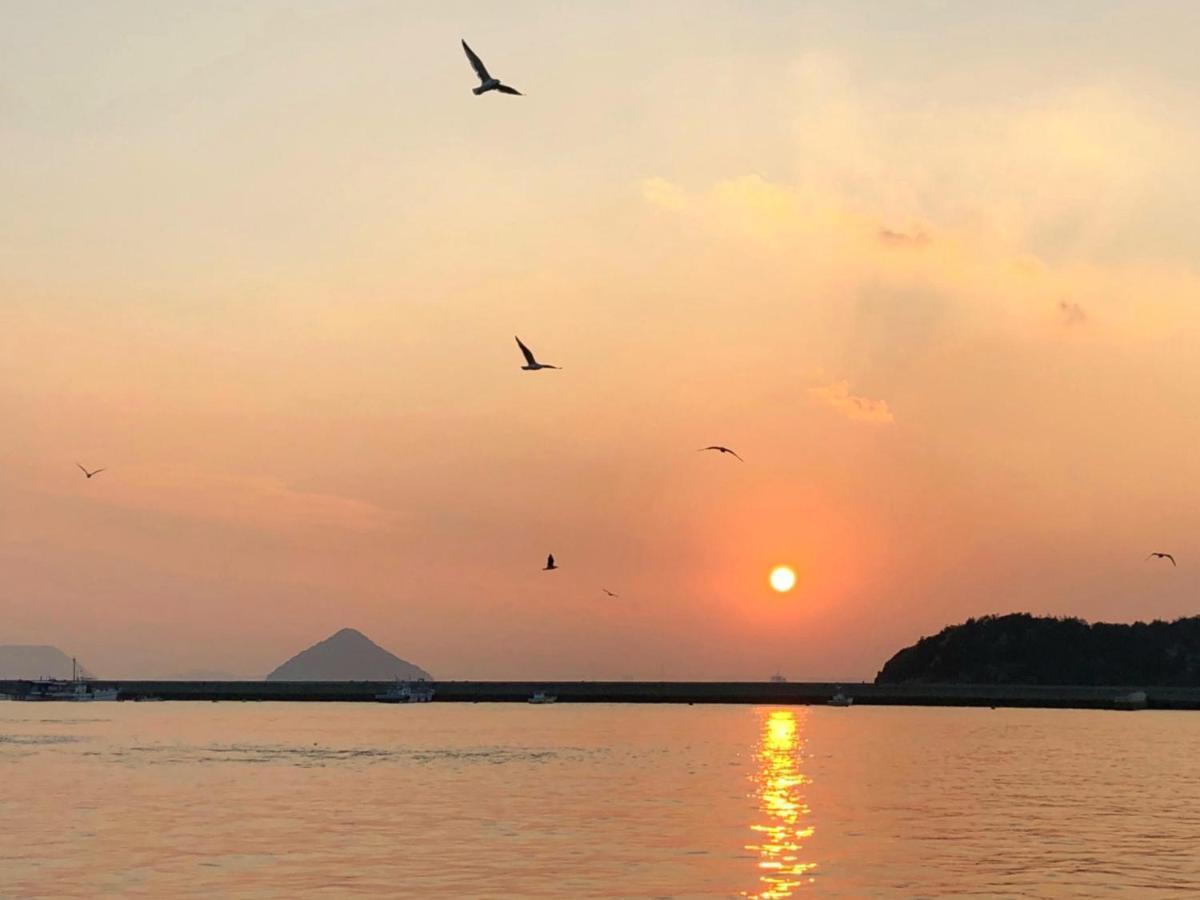 Yado Seven Beach Naoshima Eksteriør bilde