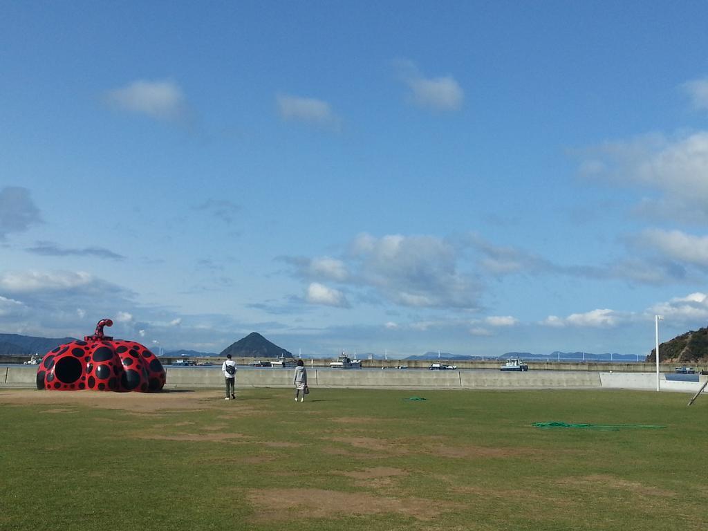 Yado Seven Beach Naoshima Eksteriør bilde